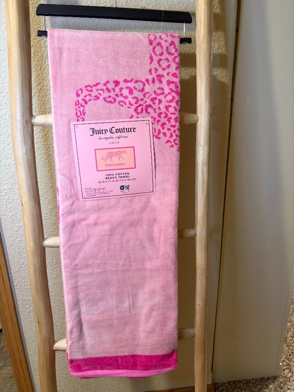 Juicy Couture Pink Leopard Beach Towel Cotton Pool Towel 36x72 NWT - Picture 1 of 4